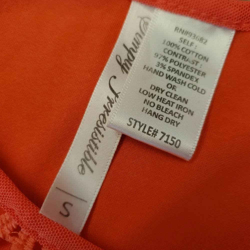 Simply Irresistible Small Lace Blouse - Picture 4 of 6